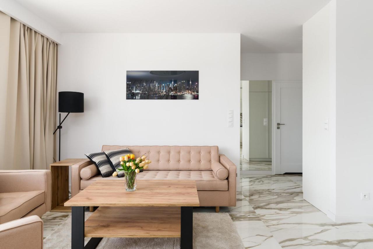 Esencja Apartments With Free Parking Garbary 104 By Noclegi Renters Posen Exterior foto