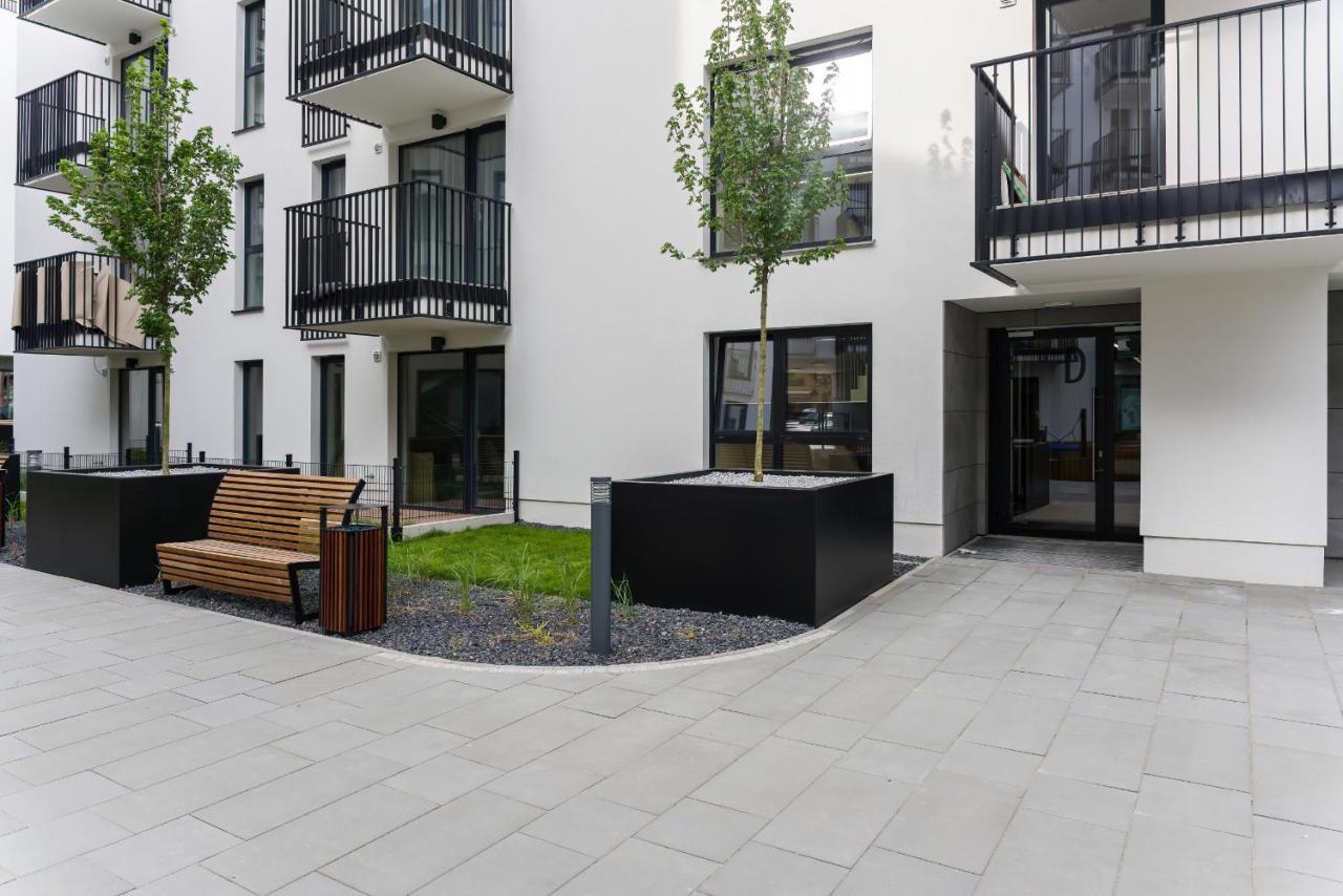 Esencja Apartments With Free Parking Garbary 104 By Noclegi Renters Posen Exterior foto