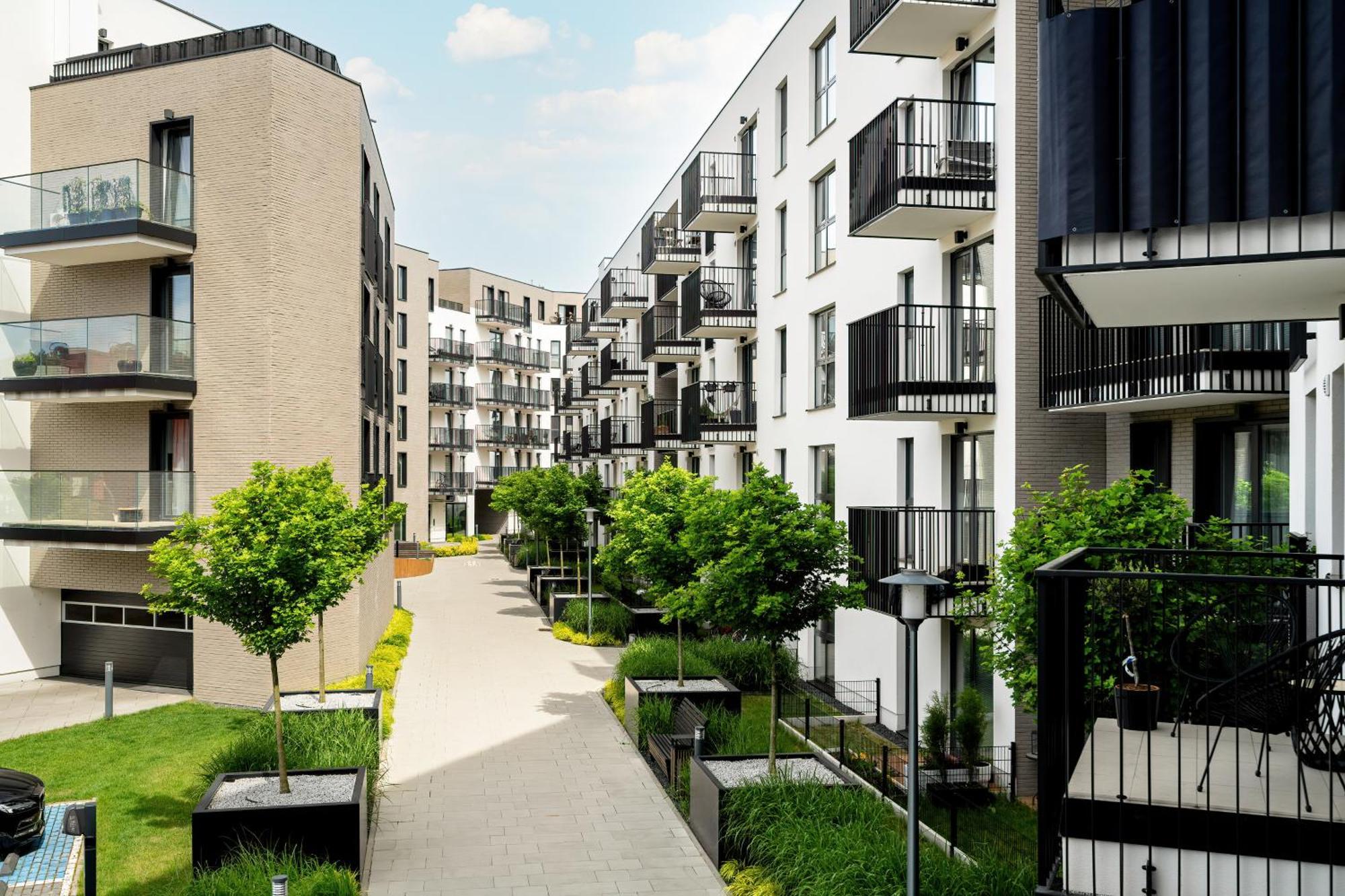 Esencja Apartments With Free Parking Garbary 104 By Noclegi Renters Posen Exterior foto